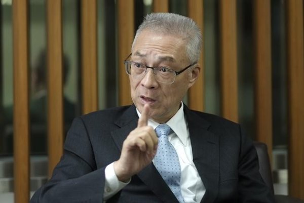 宝龙配资 吴敦义发公开信批郑丽文？吴办：头脑“正常”的人都不会相信